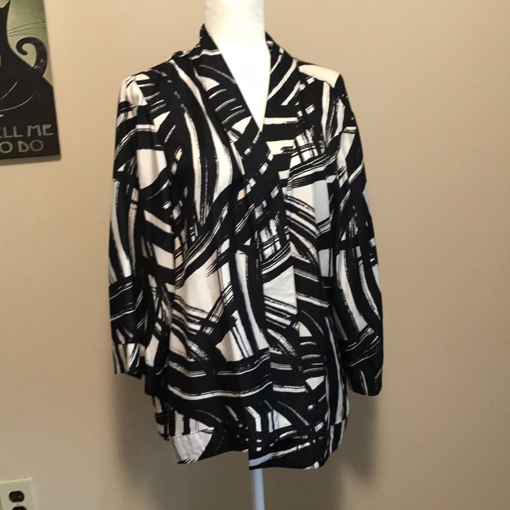 CHICO’S  100% silk jacket